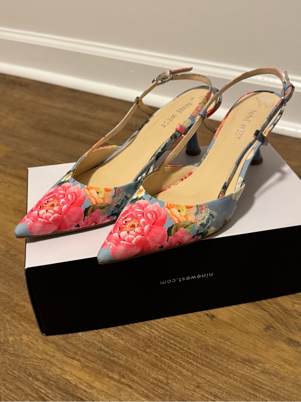 Nine West Blue Floral Pointed Slingback Heels with Coral Blooms